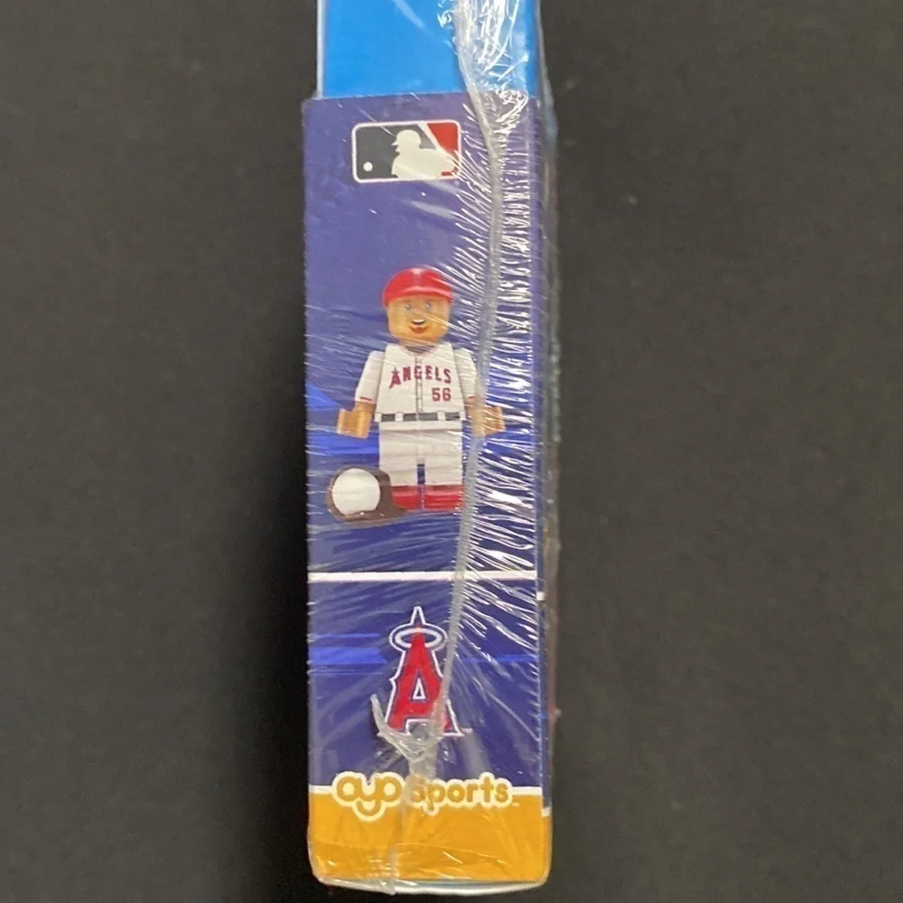 MLB baseball Angels of Anaheim player mini Lego action figure lego people by oyo